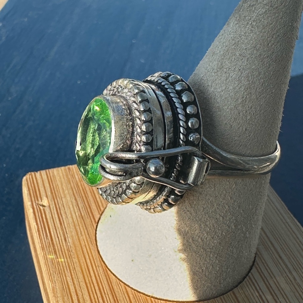 Poison Ring Green Crystal Size 10 - Picture 4 of 8
